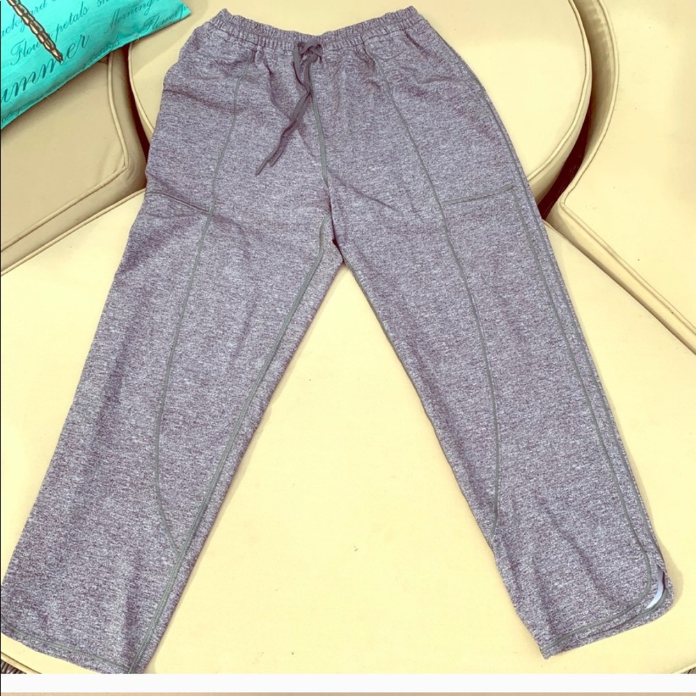 Lululemon size 4 ❤️💙💜💚
